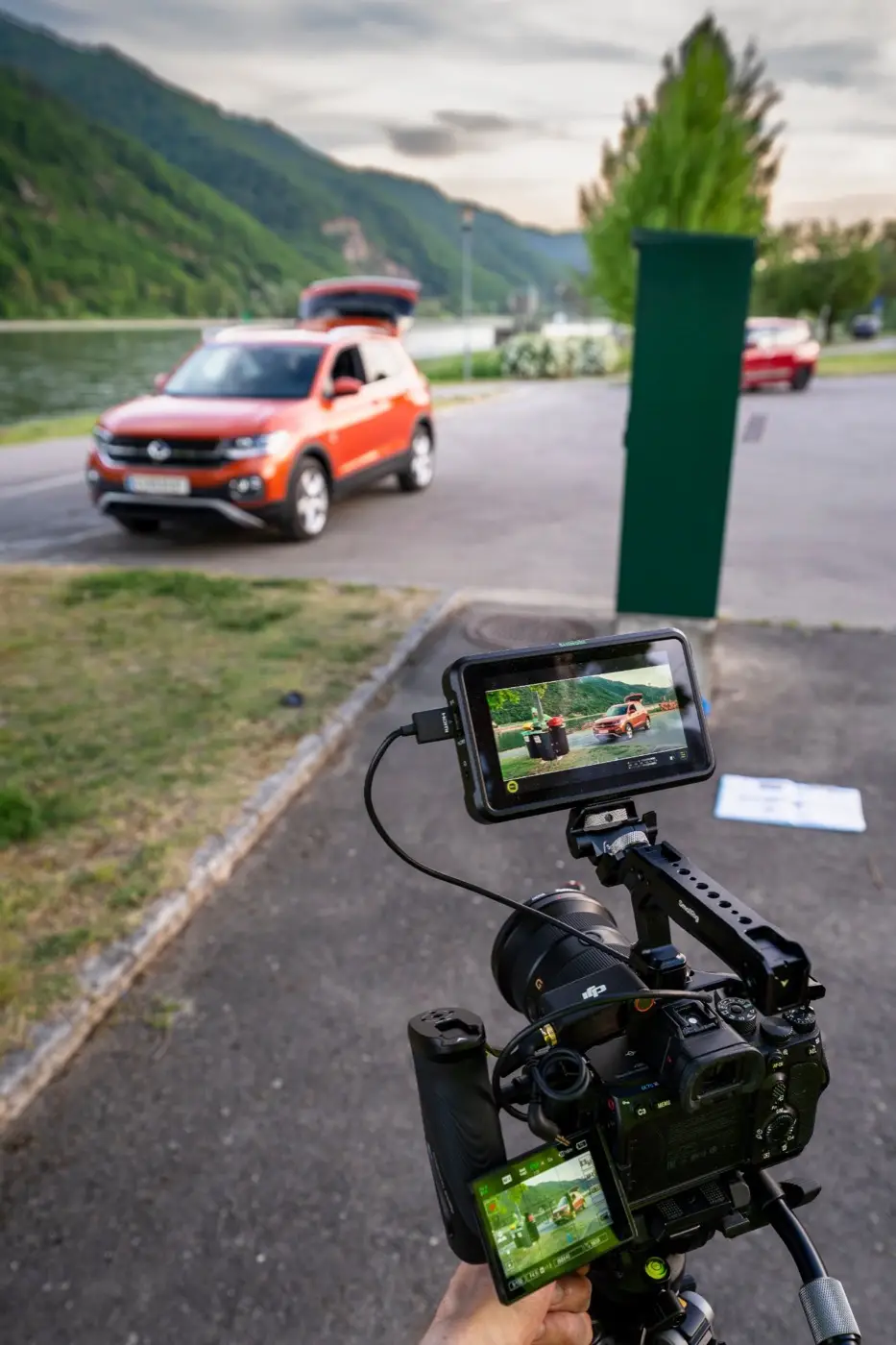 Camera monitor showing the car scene