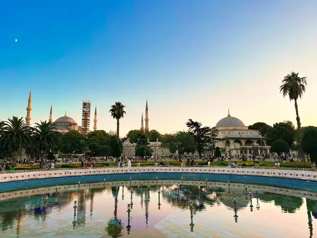 Istanbul, travel photo 1 of 15 by Pixellab-Media